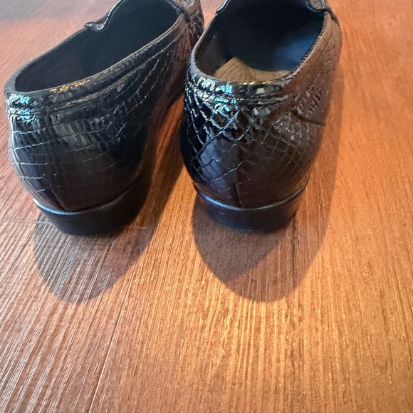 SAS Black Crocodile Loafers - Picture 5 of 9